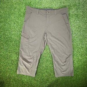 Outdoor Research Pants Mens 38 Olive Green Hiking Climbing Ferrosi 3/4 Pants